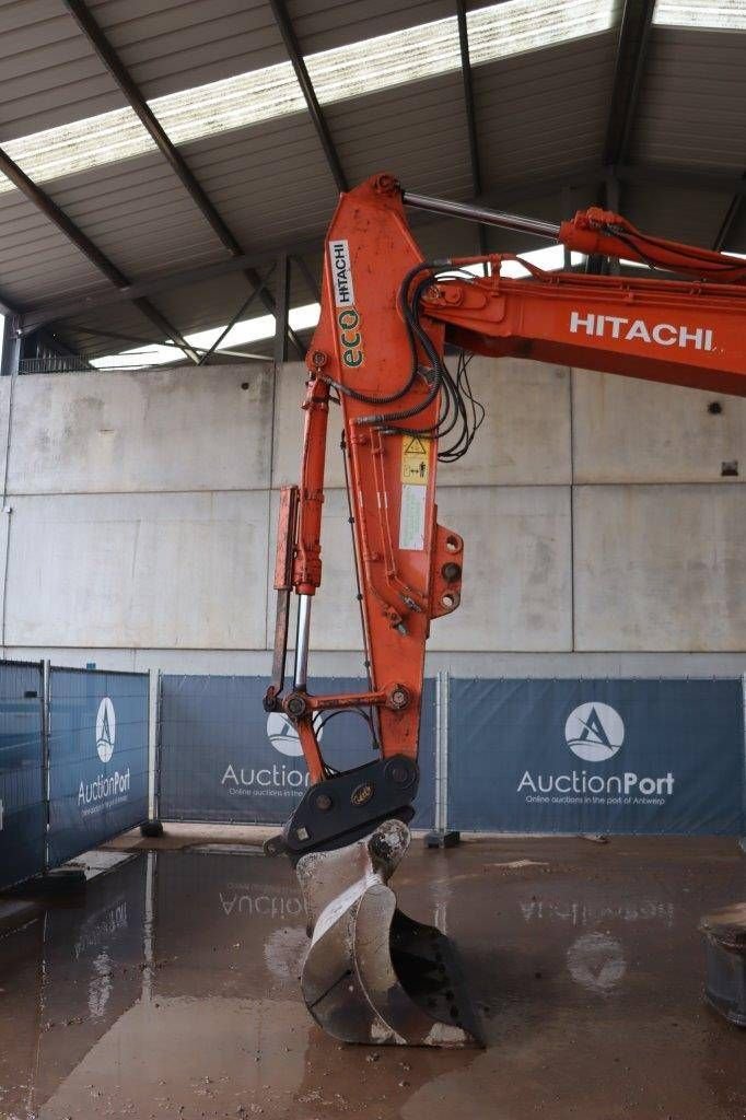 Kettenbagger Türe ait Hitachi ZX225USLC-5B, Gebrauchtmaschine içinde Antwerpen (resim 11)