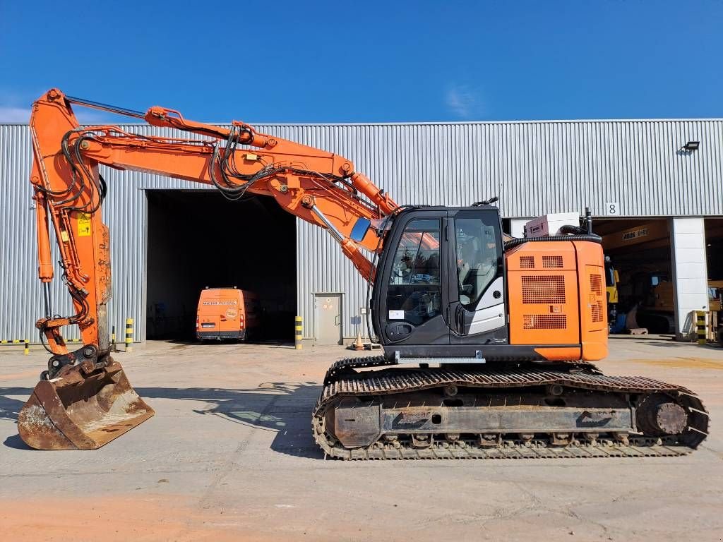 Kettenbagger del tipo Hitachi ZX225USLC-6 (Trimble GPS Prepared), Gebrauchtmaschine en Stabroek (Imagen 1)