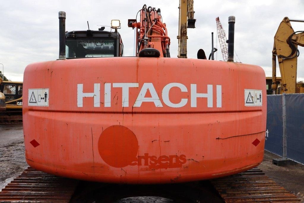 Kettenbagger van het type Hitachi ZX225USRLC-3, Gebrauchtmaschine in Antwerpen (Foto 5)