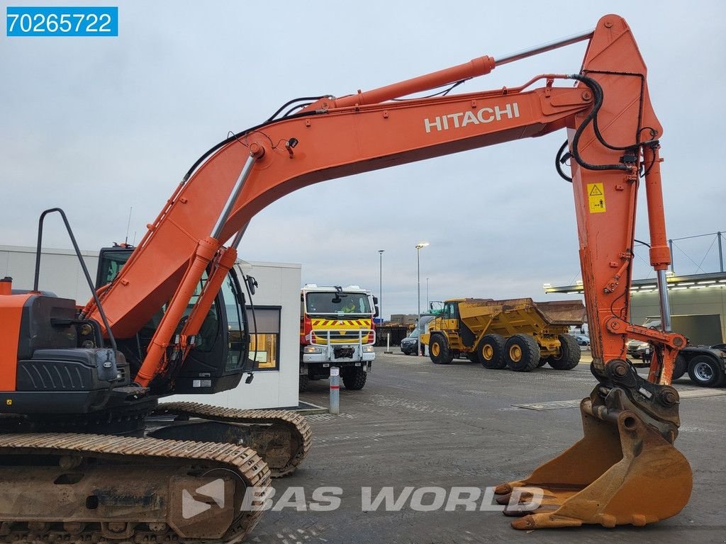 Kettenbagger van het type Hitachi ZX250 LC-5B, Gebrauchtmaschine in Veghel (Foto 8)