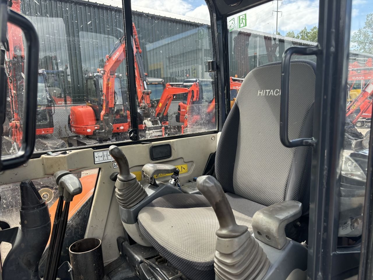 Kettenbagger a típus Hitachi ZX27-3, Gebrauchtmaschine ekkor: Heerenveen (Kép 7)