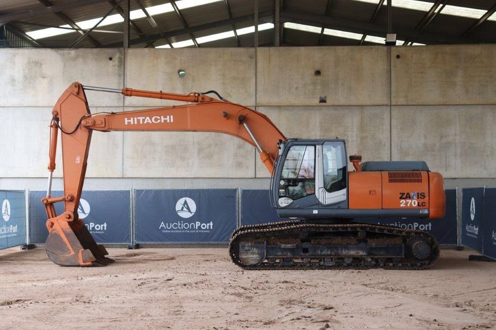 Kettenbagger van het type Hitachi ZX270LC-3, Gebrauchtmaschine in Antwerpen (Foto 2)