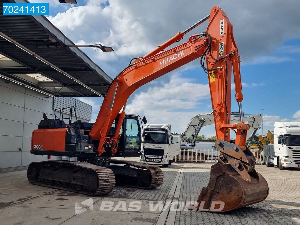 Kettenbagger van het type Hitachi ZX300 LC-6, Gebrauchtmaschine in Veghel (Foto 3)