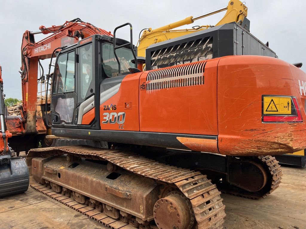 Kettenbagger of the type Hitachi ZX300LC-7-MN, Gebrauchtmaschine in Velddriel (Picture 1)