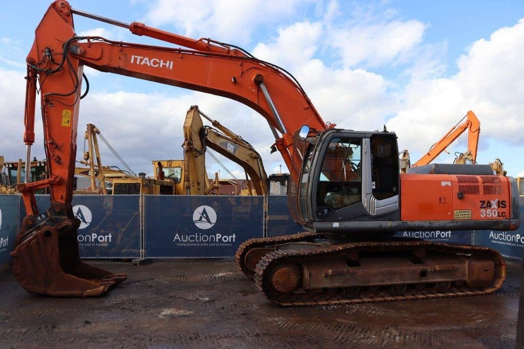 Kettenbagger of the type Hitachi ZX350LC-3, Gebrauchtmaschine in Antwerpen (Picture 3)