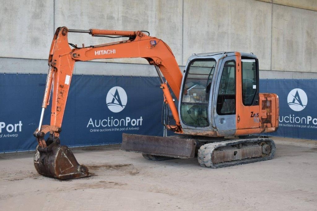 Kettenbagger del tipo Hitachi ZX60, Gebrauchtmaschine en Antwerpen (Imagen 1)