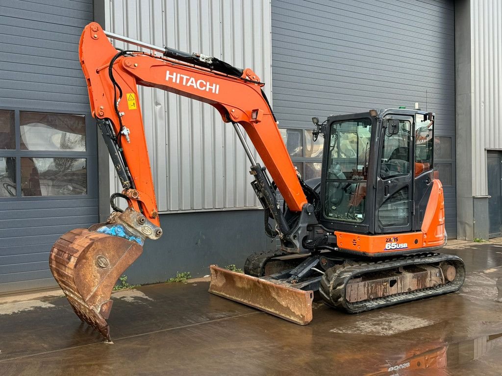 Kettenbagger от тип Hitachi ZX65USB-6 CLP, Gebrauchtmaschine в Velddriel (Снимка 2)