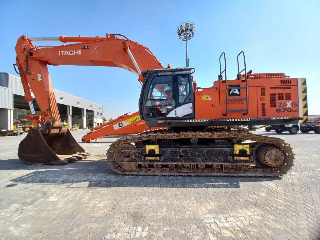 Kettenbagger del tipo Hitachi ZX670-5G reach (Abu Dhabi), Gebrauchtmaschine In Stabroek (Immagine 2)