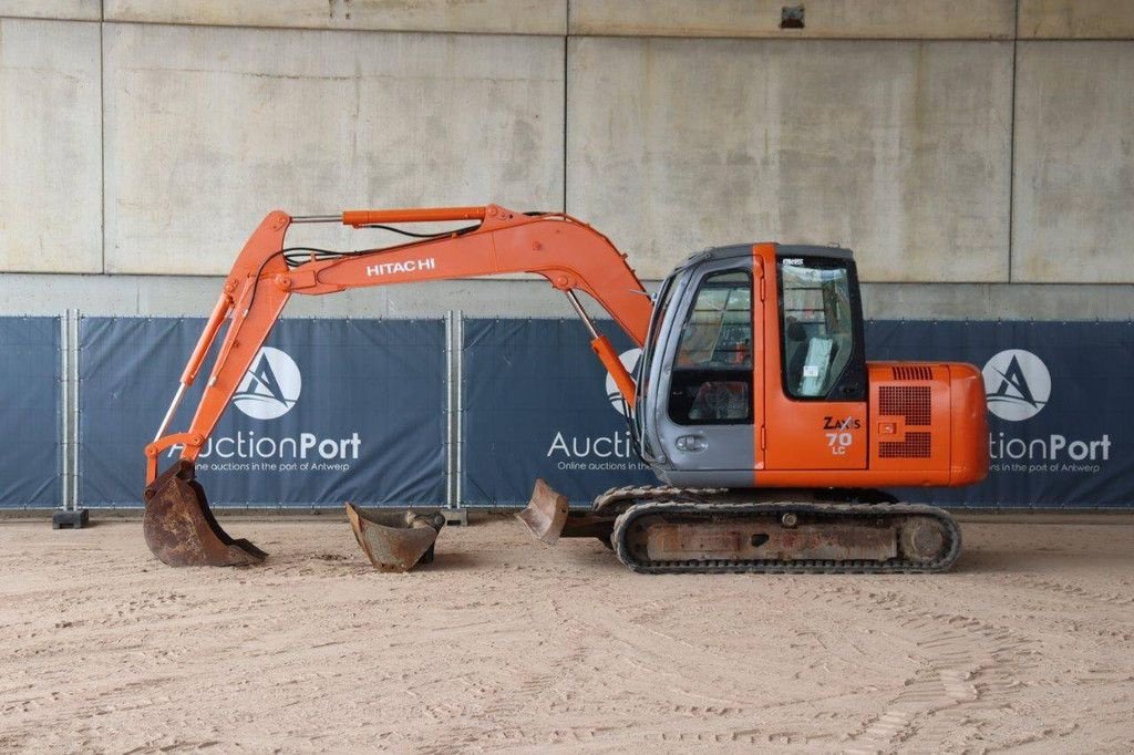 Kettenbagger del tipo Hitachi ZX70LC, Gebrauchtmaschine en Antwerpen (Imagen 1)