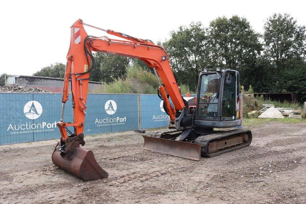 Kettenbagger del tipo Hitachi ZX85USBL-3, Gebrauchtmaschine en Antwerpen (Imagen 9)