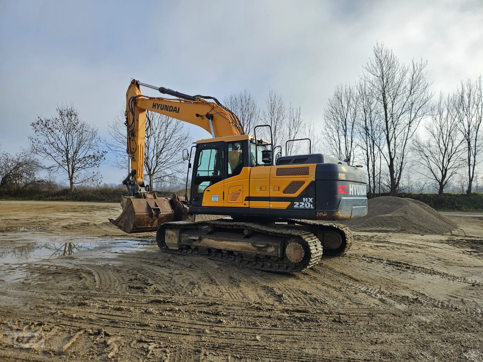 Kettenbagger van het type Hyundai HX 220 L, Gebrauchtmaschine in Deutsch - Goritz (Foto 2)