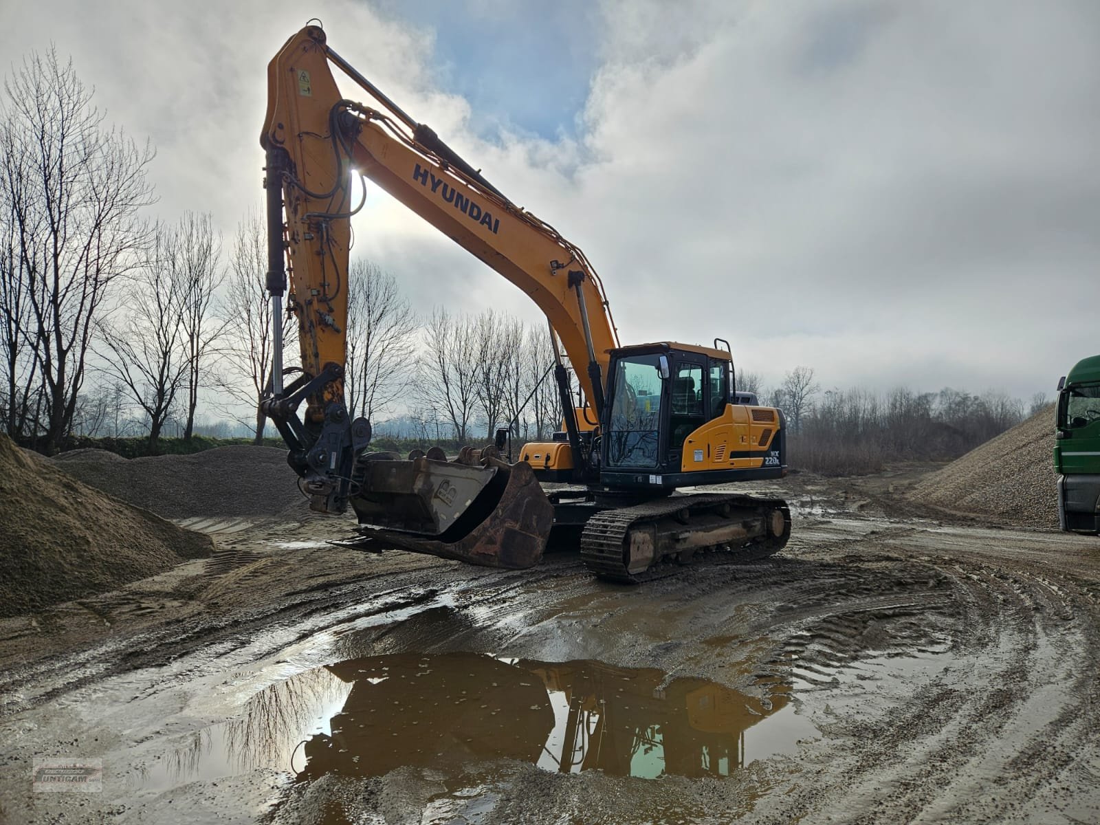 Kettenbagger van het type Hyundai HX 220 L, Gebrauchtmaschine in Deutsch - Goritz (Foto 3)