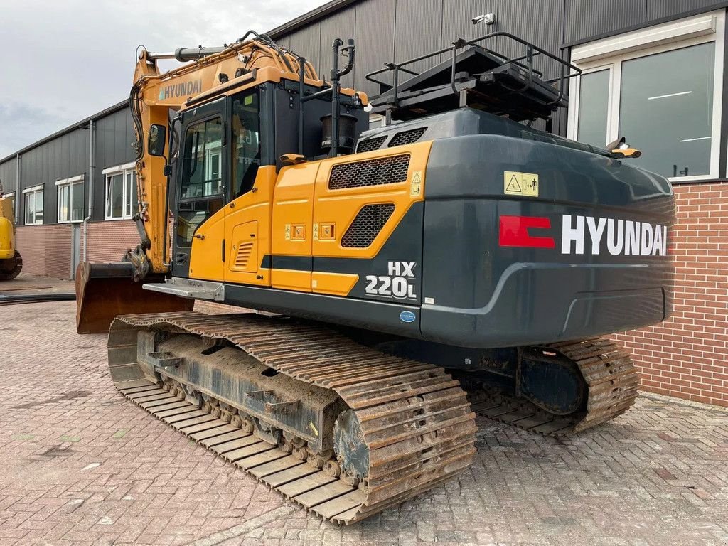 Kettenbagger of the type Hyundai HX220L, Gebrauchtmaschine in Barneveld (Picture 4)