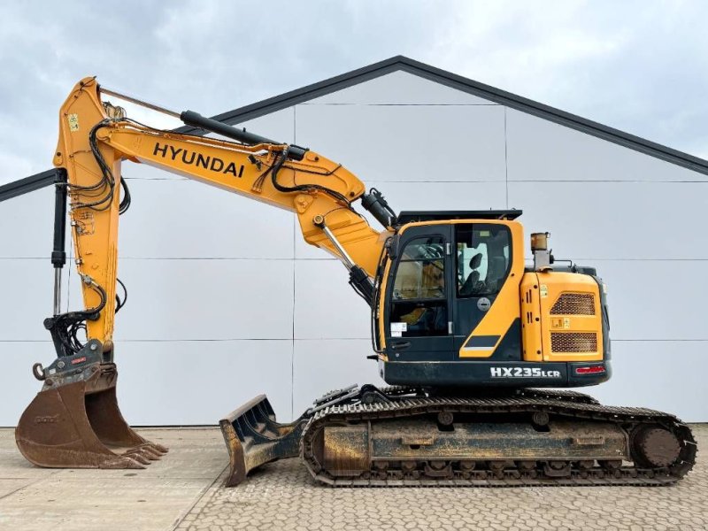 Kettenbagger of the type Hyundai HX235LCR - German Machine / OilQuick / 360&deg; Camera, Gebrauchtmaschine in Veldhoven (Picture 1)