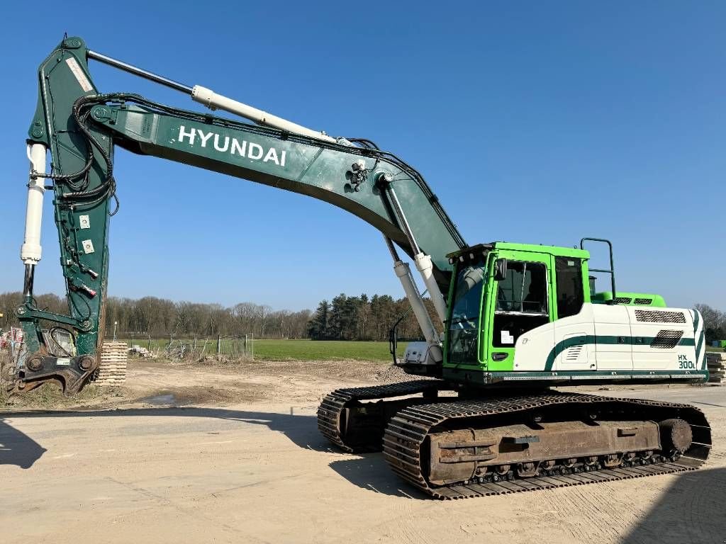 Kettenbagger van het type Hyundai HX300L - New Sprockets + Chains, Gebrauchtmaschine in Veldhoven (Foto 2)