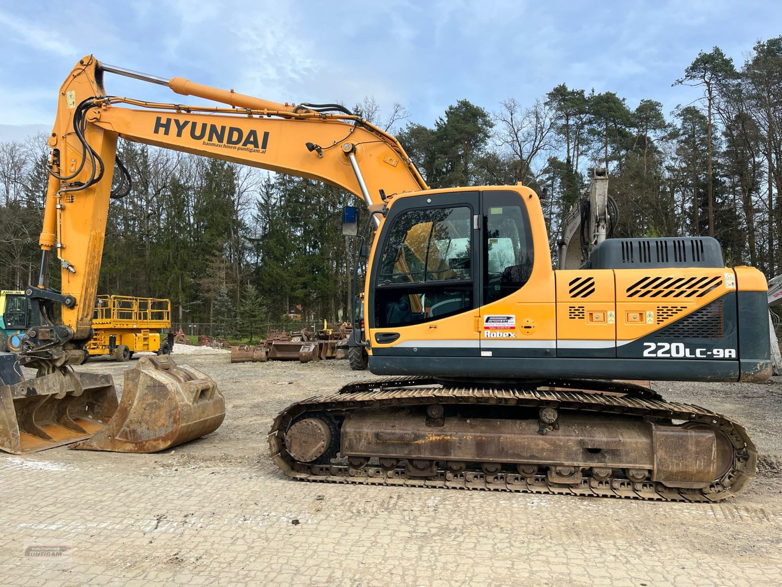 Kettenbagger typu Hyundai R 220 LC-9A, Gebrauchtmaschine v Deutsch - Goritz (Obrázok 1)