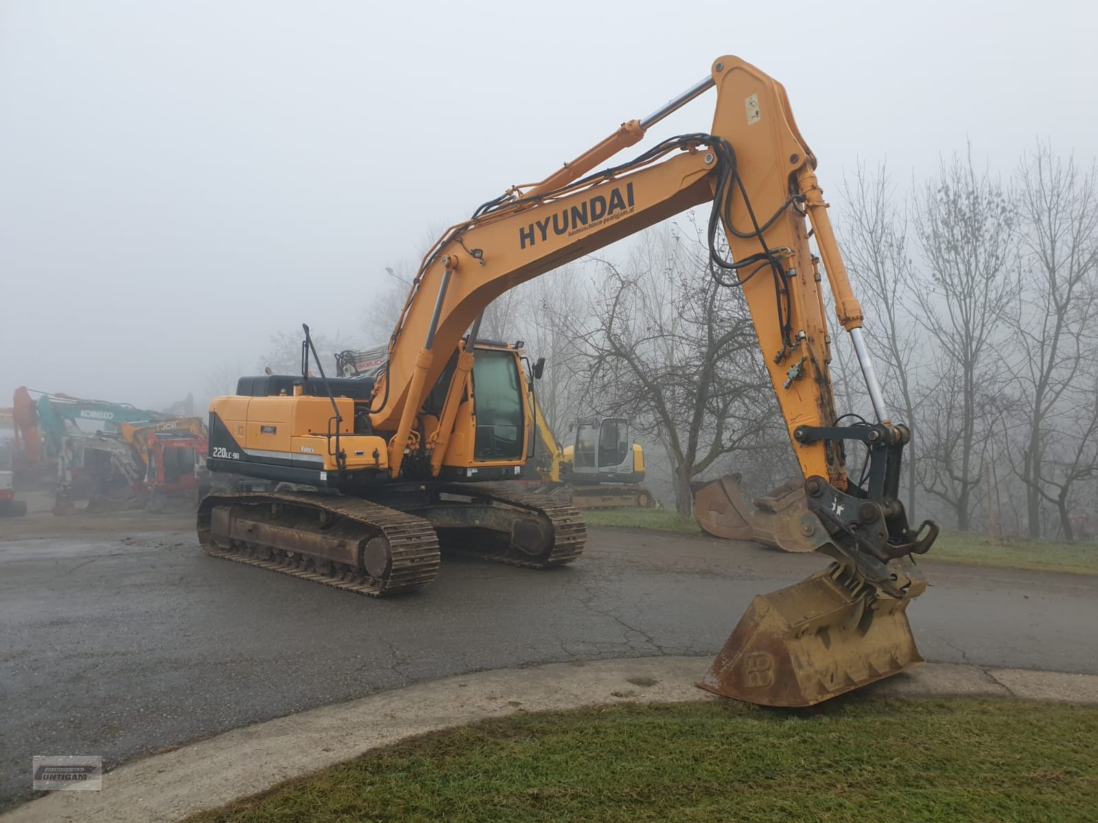 Kettenbagger van het type Hyundai R 220 LC-9A, Gebrauchtmaschine in Deutsch - Goritz (Foto 4)