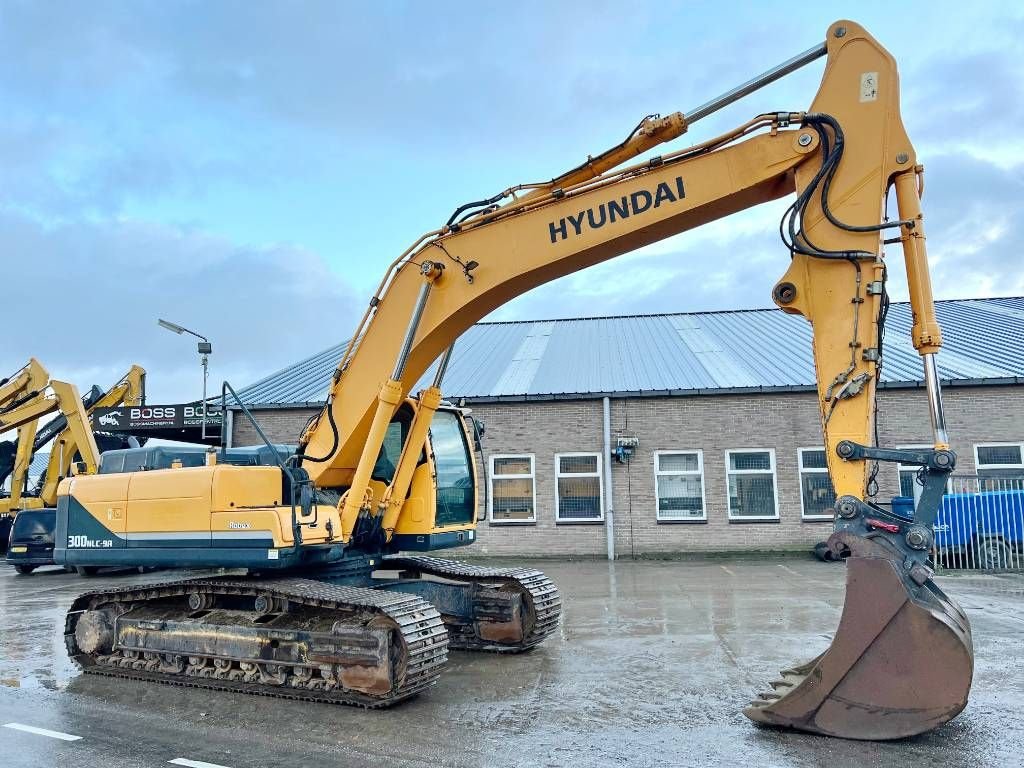 Kettenbagger Türe ait Hyundai R300 NLC-9A - Hammer Lines / Cummins Engine, Gebrauchtmaschine içinde Veldhoven (resim 7)