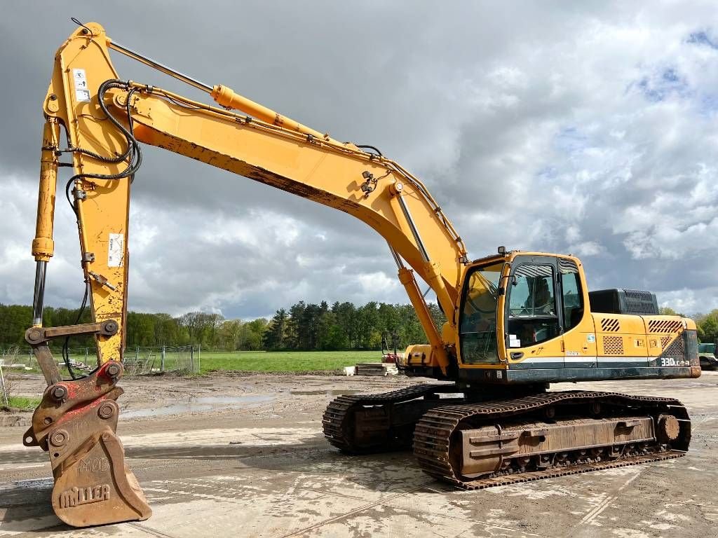 Kettenbagger of the type Hyundai R330LC-9A - Backup Camera / Hammer Lines, Gebrauchtmaschine in Veldhoven (Picture 2)