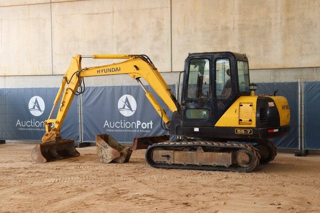 Kettenbagger del tipo Hyundai R55-7, Gebrauchtmaschine en Antwerpen (Imagen 3)