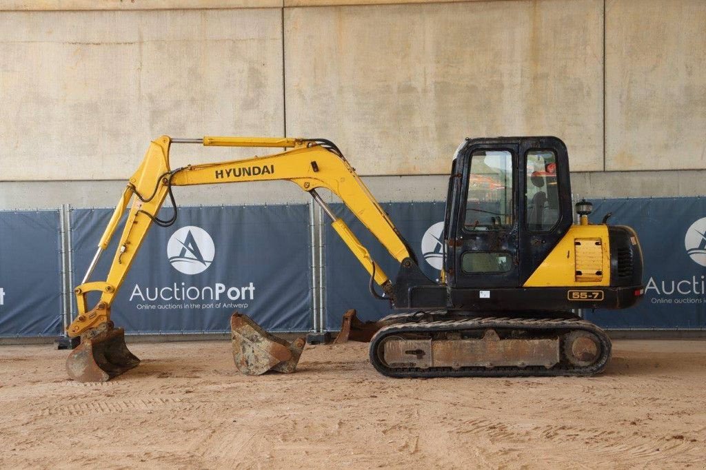 Kettenbagger van het type Hyundai R55-7, Gebrauchtmaschine in Antwerpen (Foto 2)