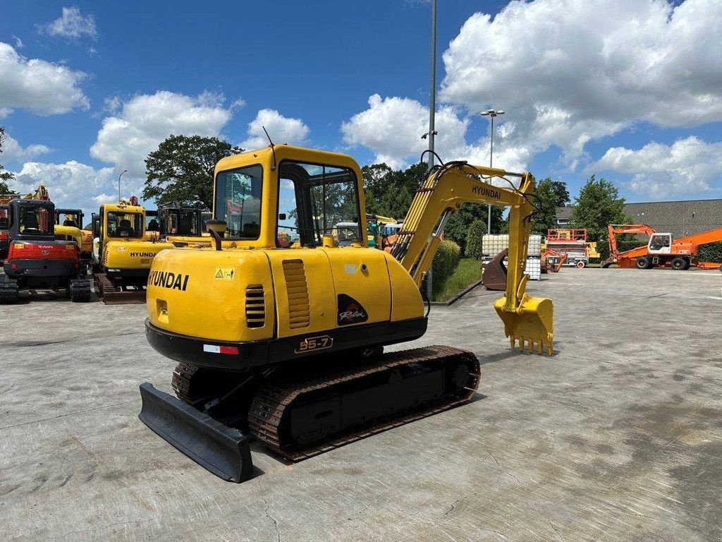 Kettenbagger типа Hyundai R55-7, Gebrauchtmaschine в Antwerpen (Фотография 4)