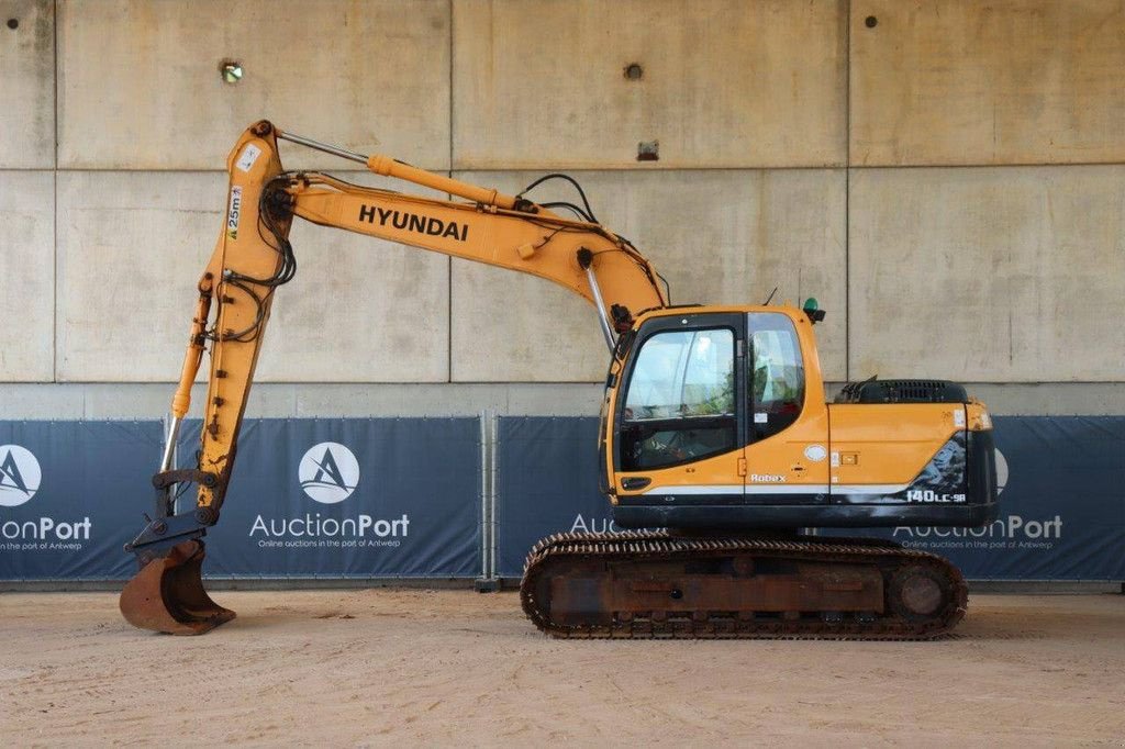 Kettenbagger Türe ait Hyundai Robex 140LC-9A, Gebrauchtmaschine içinde Antwerpen (resim 2)