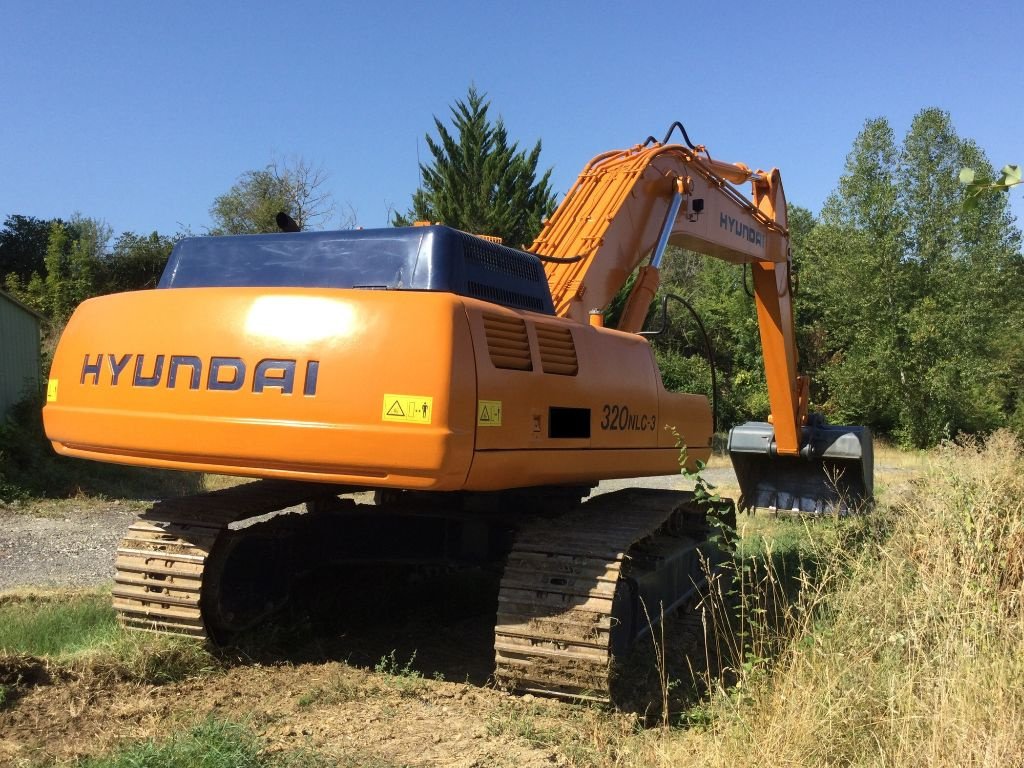 Kettenbagger van het type Hyundai ROBEX 320 NLC3, Gebrauchtmaschine in L'ISLE JOURDAIN (Foto 2)