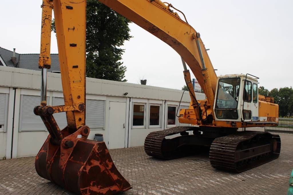 Kettenbagger del tipo Hyundai Robex 420, Gebrauchtmaschine In Rucphen (Immagine 1)