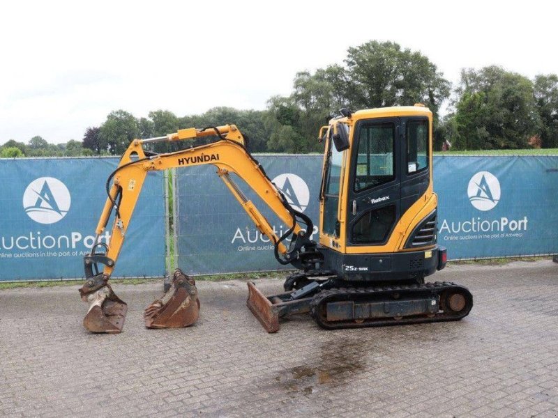 Kettenbagger del tipo Hyundai Robex25Z-9AK, Gebrauchtmaschine en Antwerpen (Imagen 1)