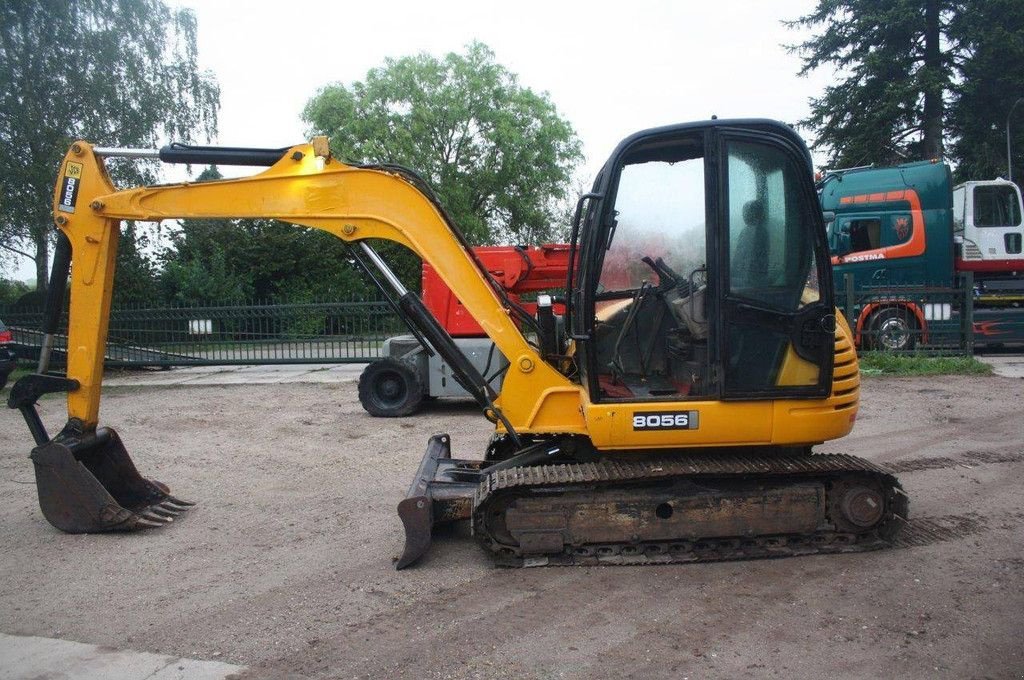 Kettenbagger des Typs JCB 8056, Gebrauchtmaschine in Antwerpen (Bild 2)