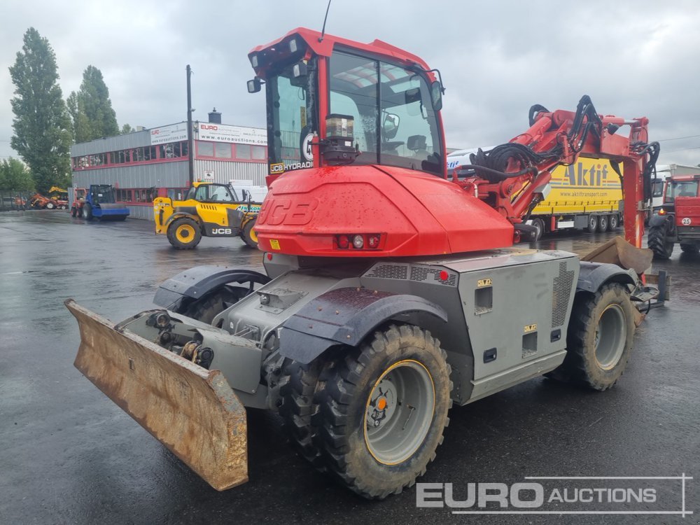 Kettenbagger of the type JCB HD110WTT4F, Gebrauchtmaschine in Dormagen (Picture 2)