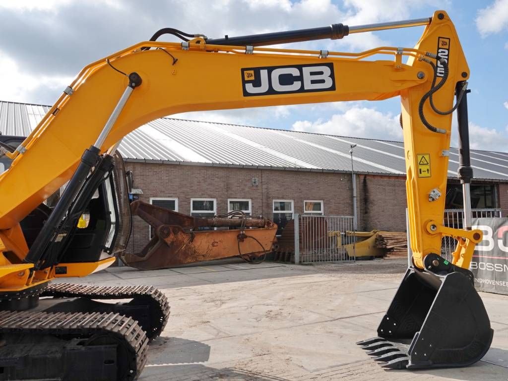 Kettenbagger of the type JCB JS 205 *2024 Model* - New / Unused / Hammer Lines, Neumaschine in Veldhoven (Picture 11)