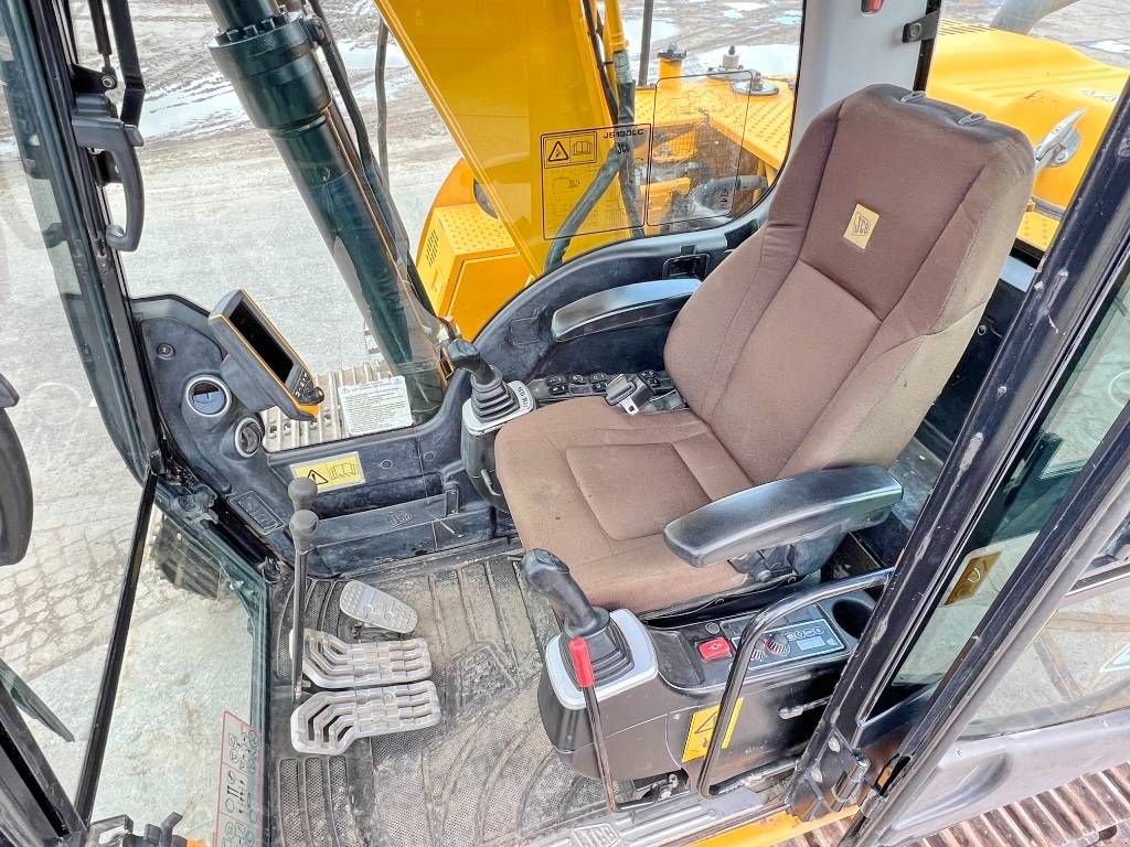 Kettenbagger du type JCB JS130C - Hammer Lines / Backup Camera, Gebrauchtmaschine en Veldhoven (Photo 8)