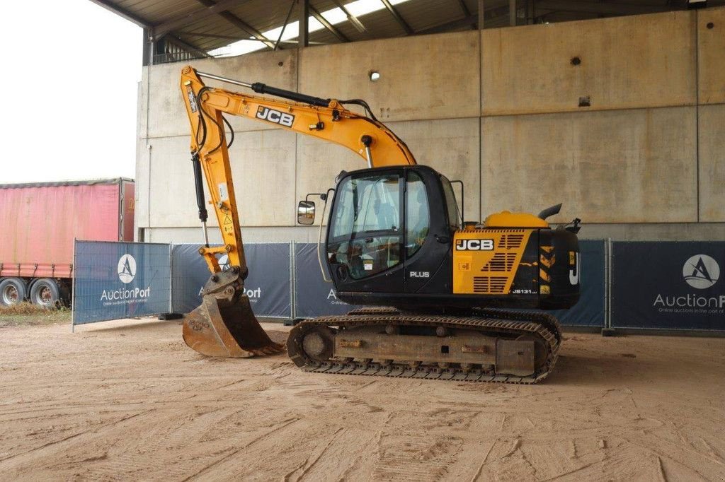 Kettenbagger a típus JCB JS131 LC+, Gebrauchtmaschine ekkor: Antwerpen (Kép 3)