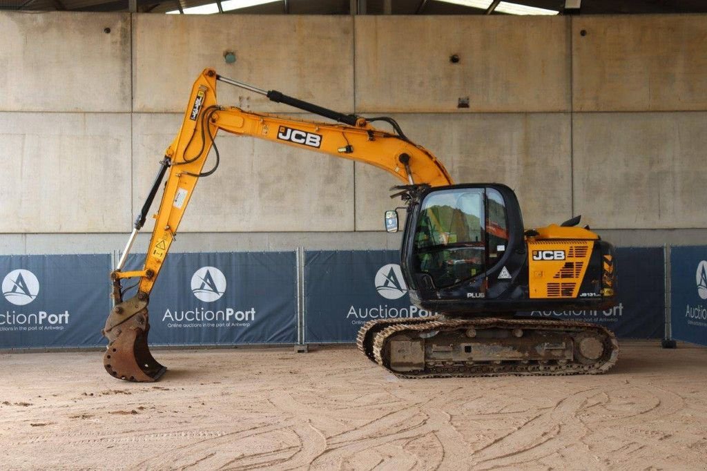 Kettenbagger del tipo JCB JS131LC, Gebrauchtmaschine en Antwerpen (Imagen 1)