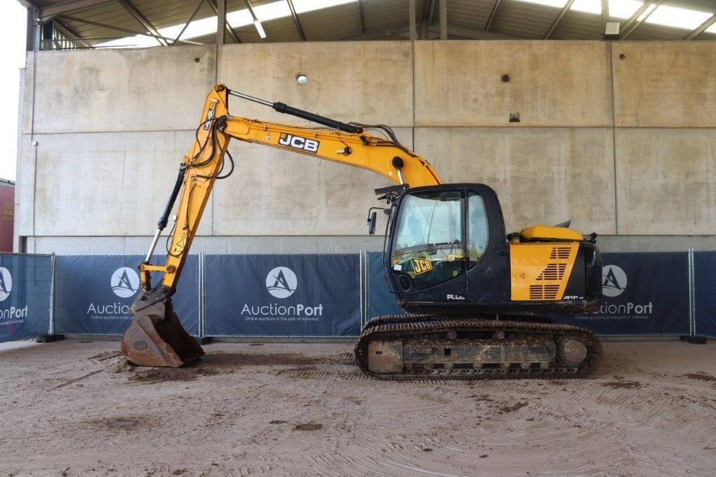 Kettenbagger van het type JCB JS131LC, Gebrauchtmaschine in Antwerpen (Foto 2)