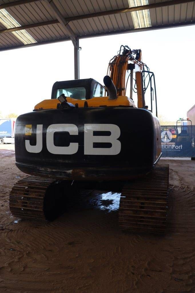 Kettenbagger van het type JCB JS131LC, Gebrauchtmaschine in Antwerpen (Foto 7)