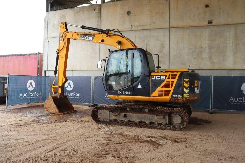 Kettenbagger du type JCB JS145LC, Gebrauchtmaschine en Antwerpen (Photo 3)