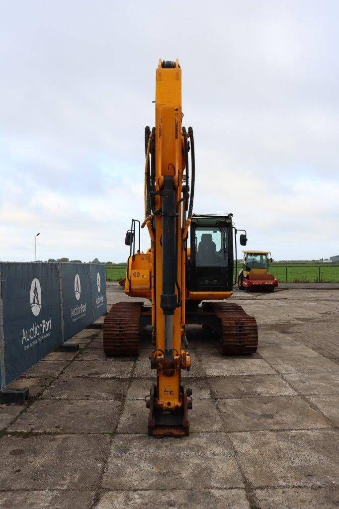 Kettenbagger des Typs JCB JS200LCT4i, Gebrauchtmaschine in Antwerpen (Bild 8)