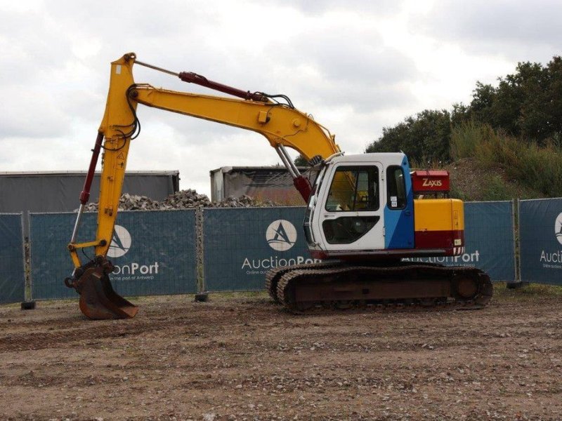 Kettenbagger of the type Kato HD513MR111, Gebrauchtmaschine in Antwerpen (Picture 1)