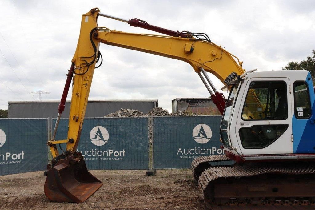 Kettenbagger van het type Kato HD513MR111, Gebrauchtmaschine in Antwerpen (Foto 10)