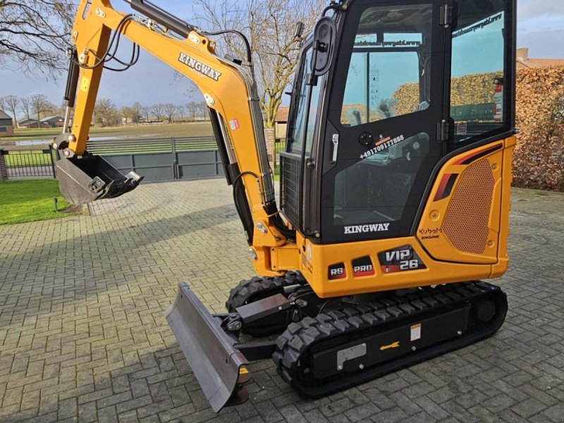 Kettenbagger van het type Kingway VIP26, Neumaschine in Hollandscheveld (Foto 1)