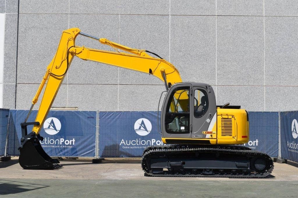 Kettenbagger от тип Kobelco E135SR, Gebrauchtmaschine в Antwerpen (Снимка 2)