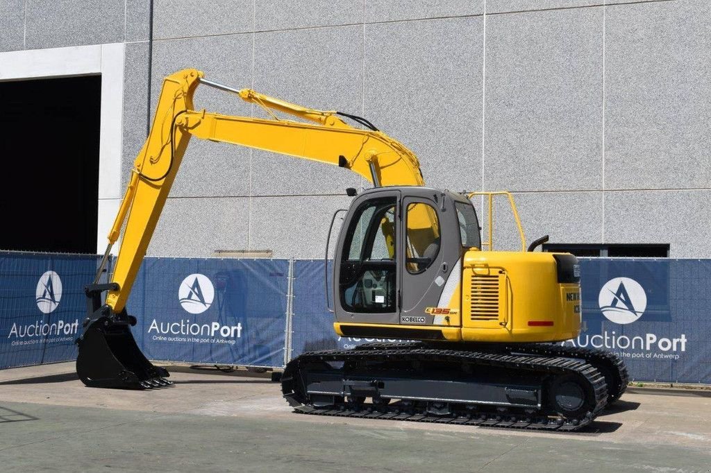 Kettenbagger от тип Kobelco E135SR, Gebrauchtmaschine в Antwerpen (Снимка 3)