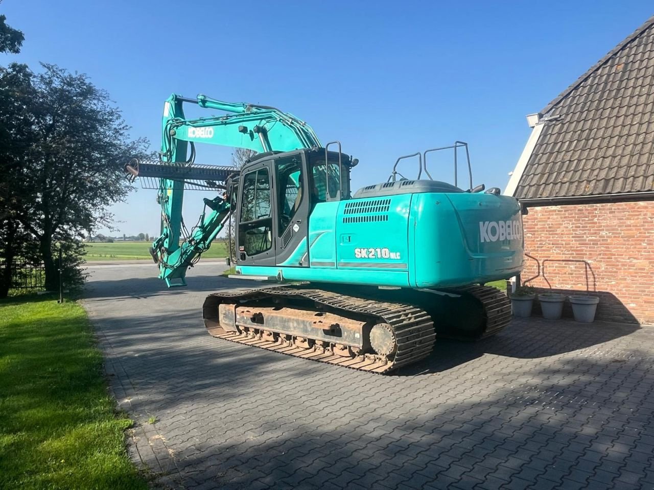 Kettenbagger van het type Kobelco SK210 NLC - 9, Gebrauchtmaschine in Nijelamer (Foto 3)