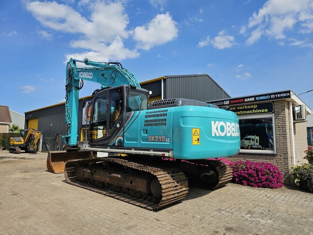 Kettenbagger of the type Kobelco SK210LC-10 O, Gebrauchtmaschine in Krabbendijke (Picture 3)