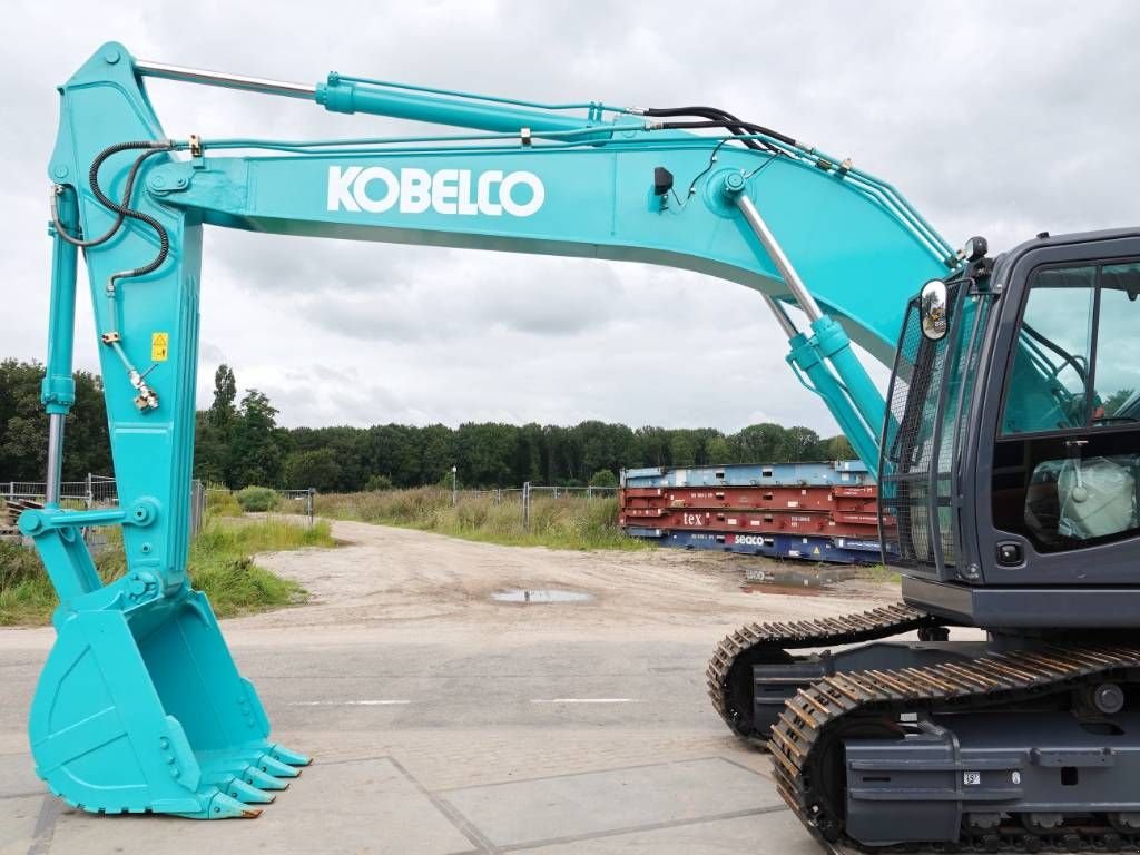 Kettenbagger of the type Kobelco SK220-10 - New / Unused / Hammer Lines / HINO, Neumaschine in Veldhoven (Picture 10)