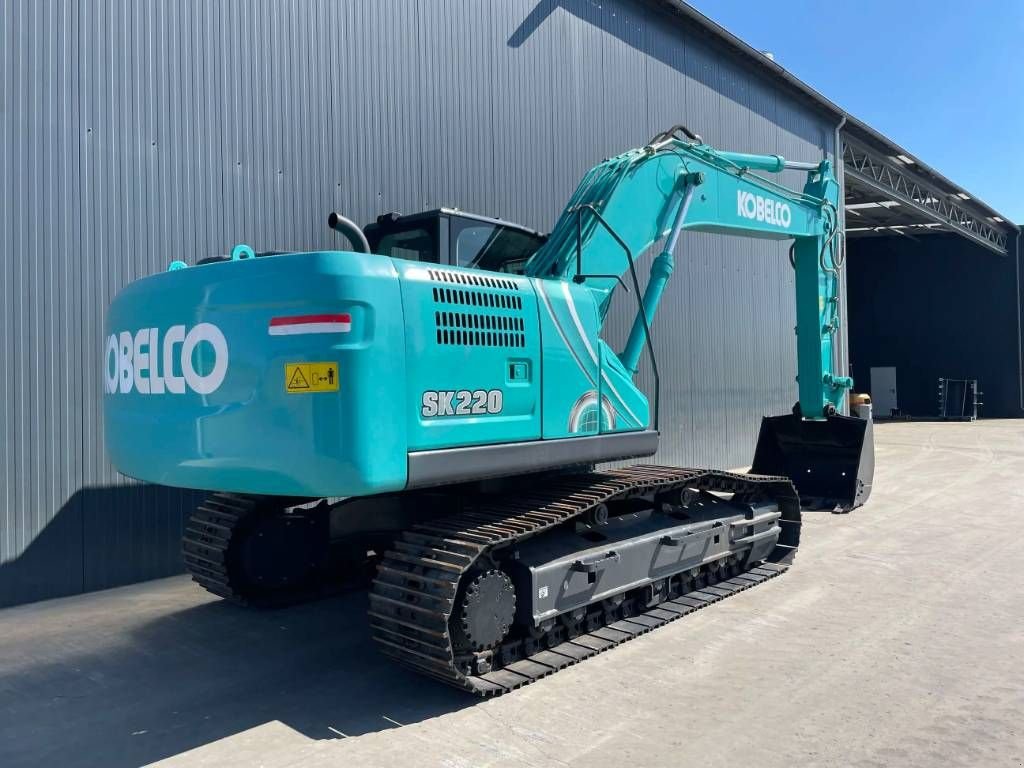 Kettenbagger of the type Kobelco SK220 - 10, Neumaschine in Venlo (Picture 4)