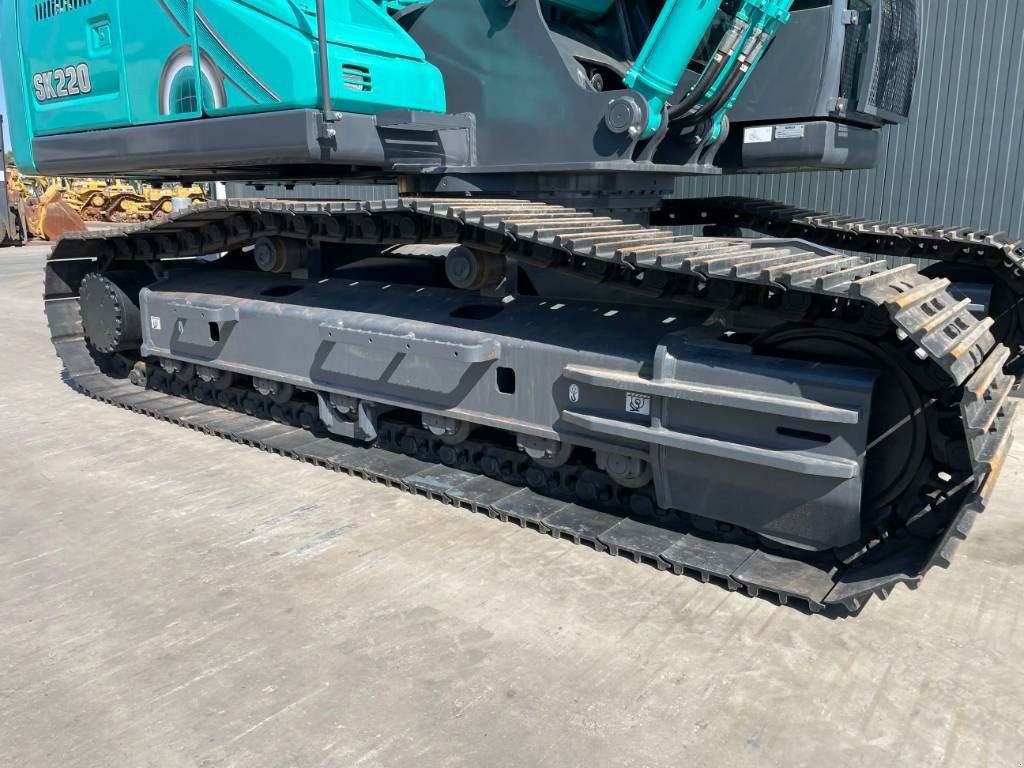 Kettenbagger van het type Kobelco SK220 - 10, Neumaschine in Venlo (Foto 11)